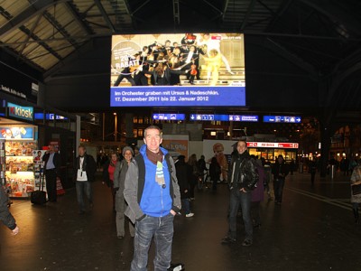 In der Bahnhofshalle rumhängen