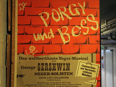 Plakatfund im Kurtheater